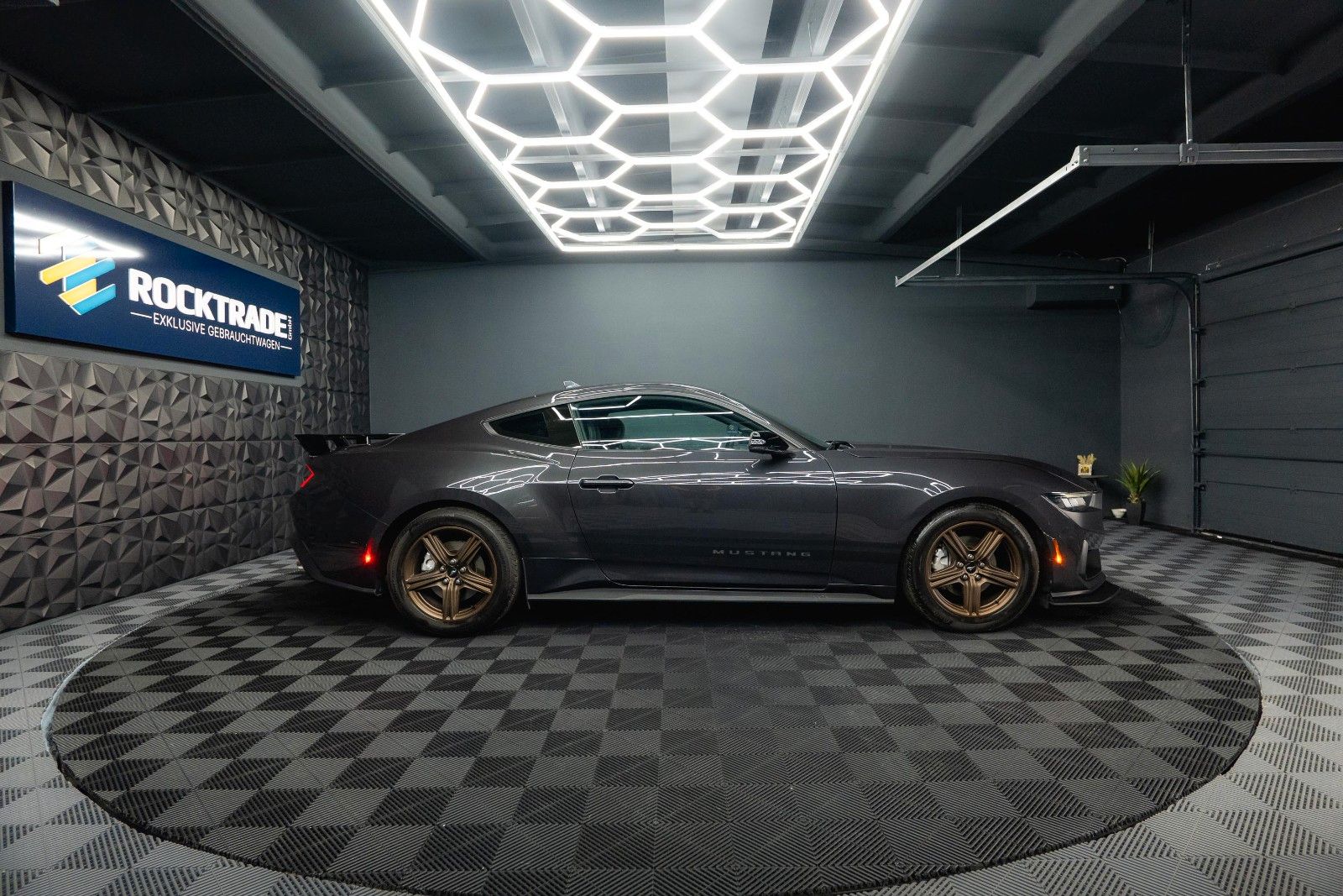 Fahrzeugabbildung Ford Mustang GT Coupe DARK HORSE PREMIUM MY2024 19%