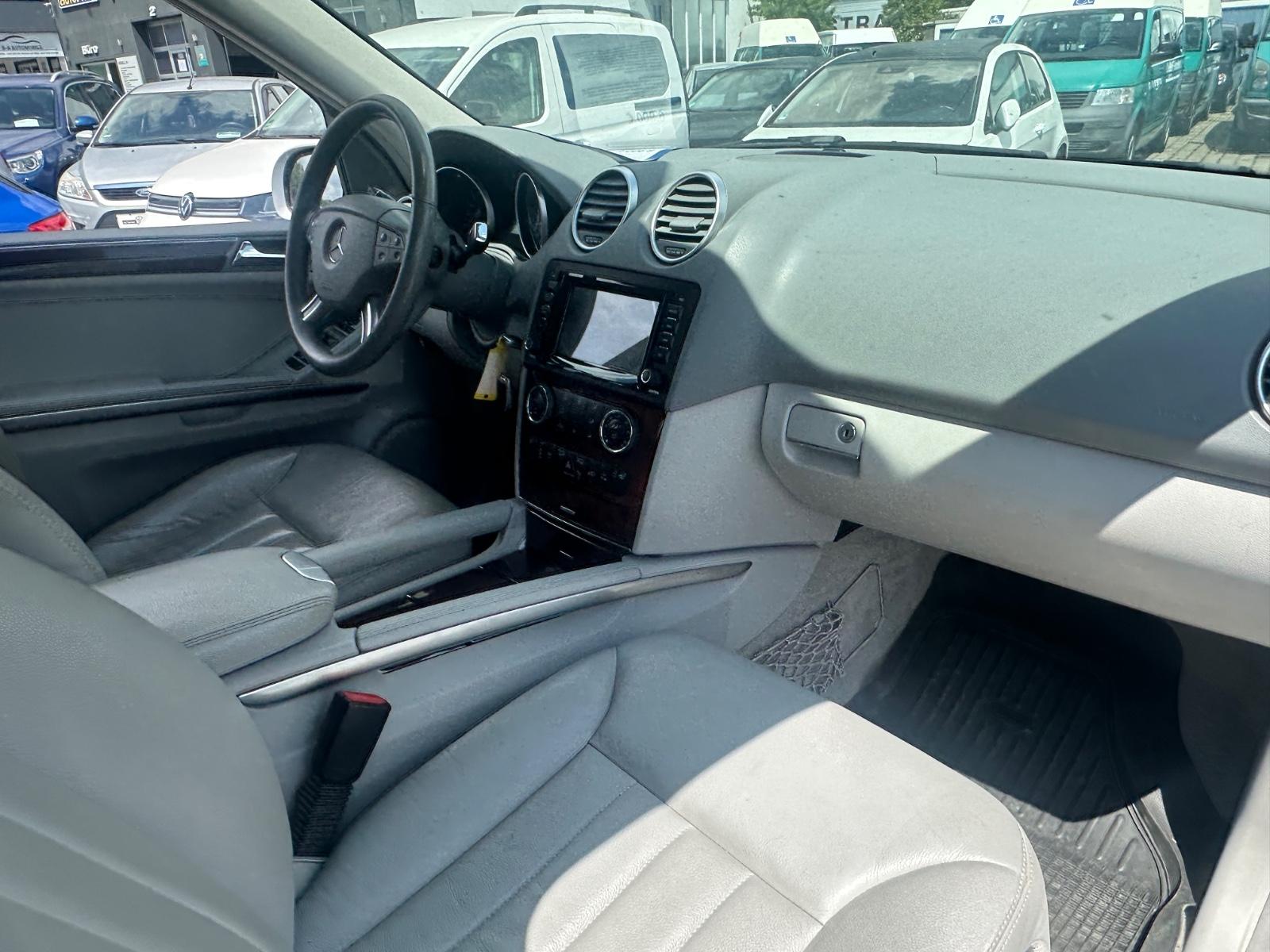 Mercedes-Benz ML280 2006 — photo 11