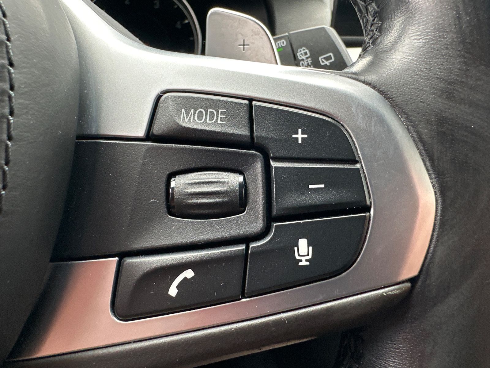 Fahrzeugabbildung BMW 520 d Touring xDrive M-Sport NAV+LED+SHZ+DA+EU6
