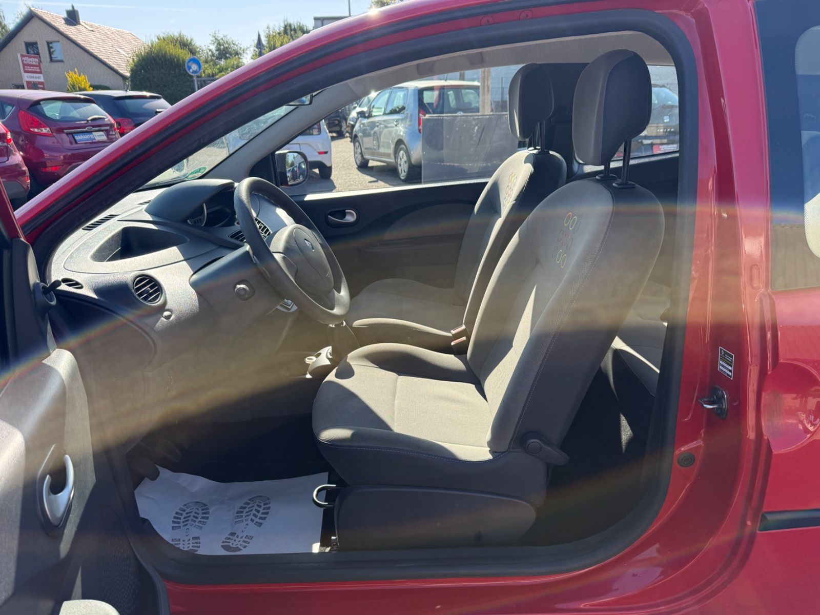 Twingo je t'aime*KLIMA*1.HAND*NUR-66.000-KM
