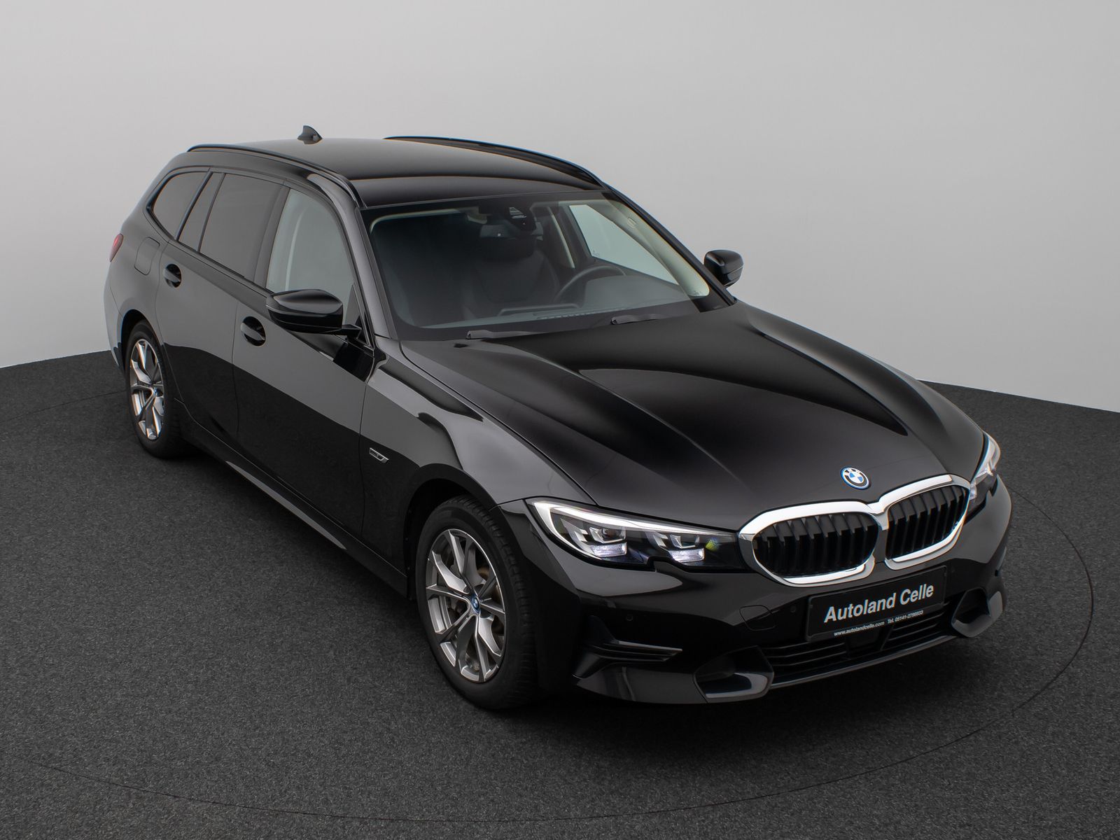 Fahrzeugabbildung BMW 330e Sport Line DAB HiFi WLAN Stop&Go PDC Alarm