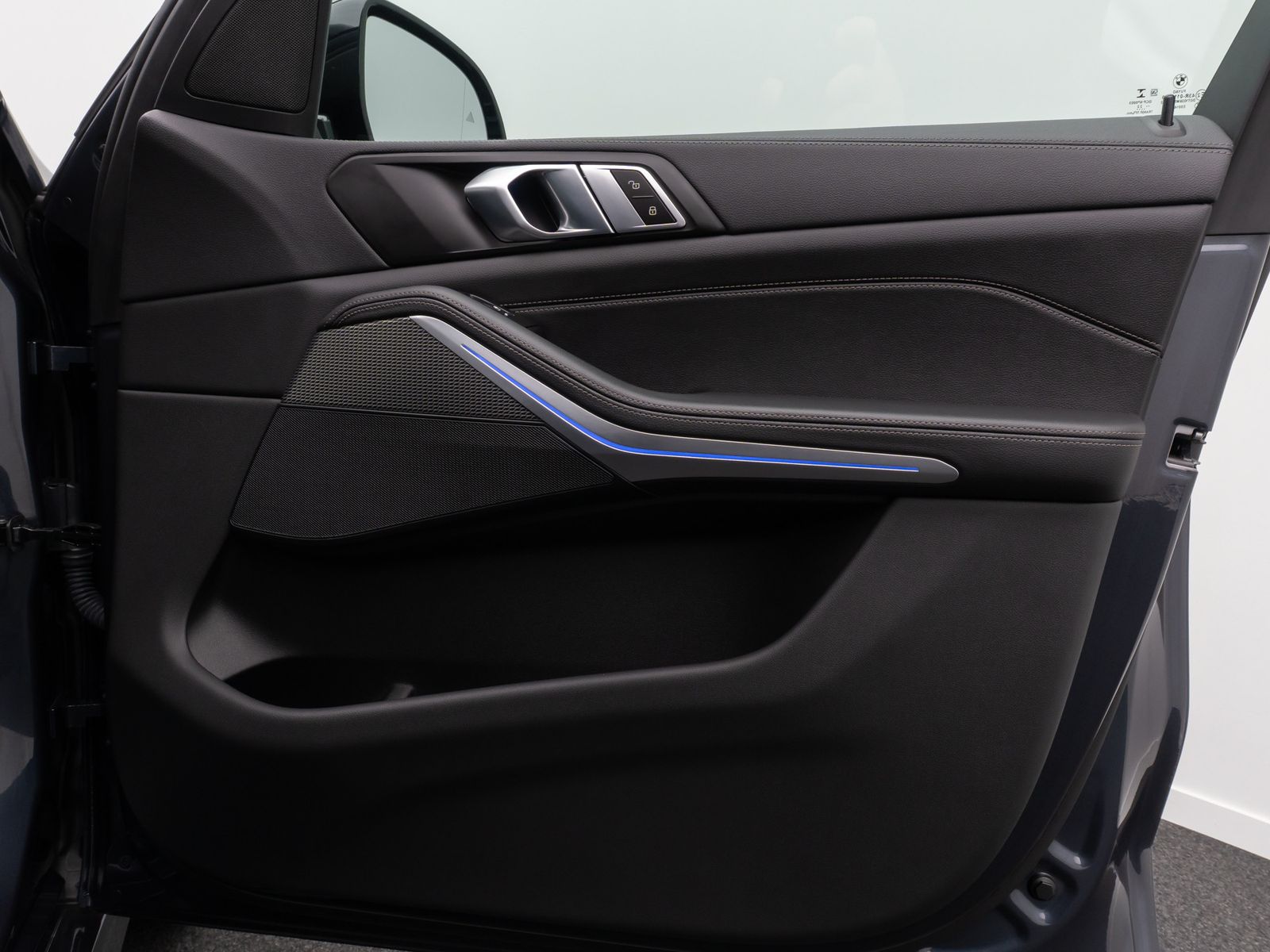 Fahrzeugabbildung BMW X5 xD30d M Sport HUD DAB DisplayKey HiFi 22Zoll