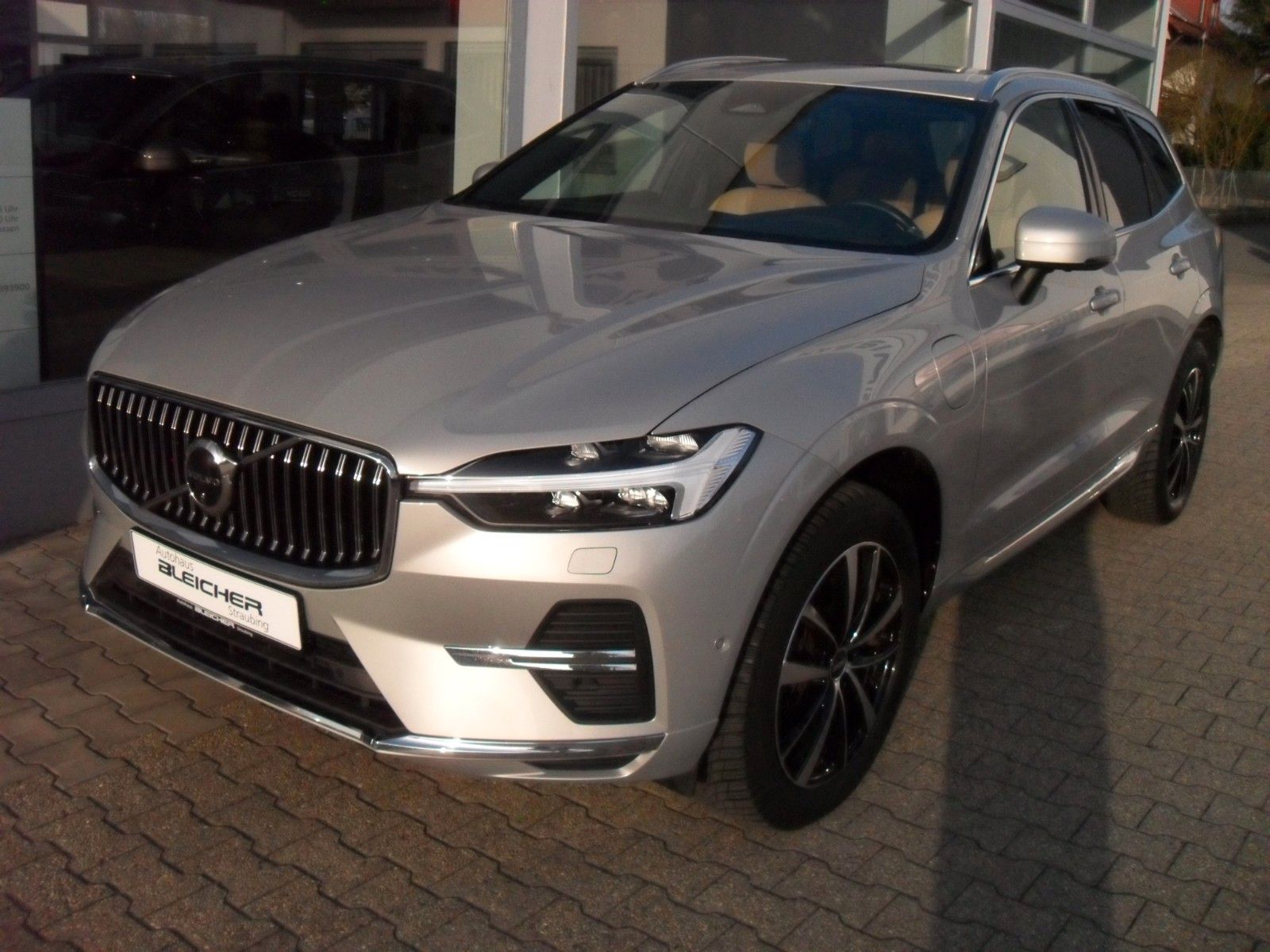 Fahrzeugabbildung Volvo XC 60 T6 Inscription | AWD