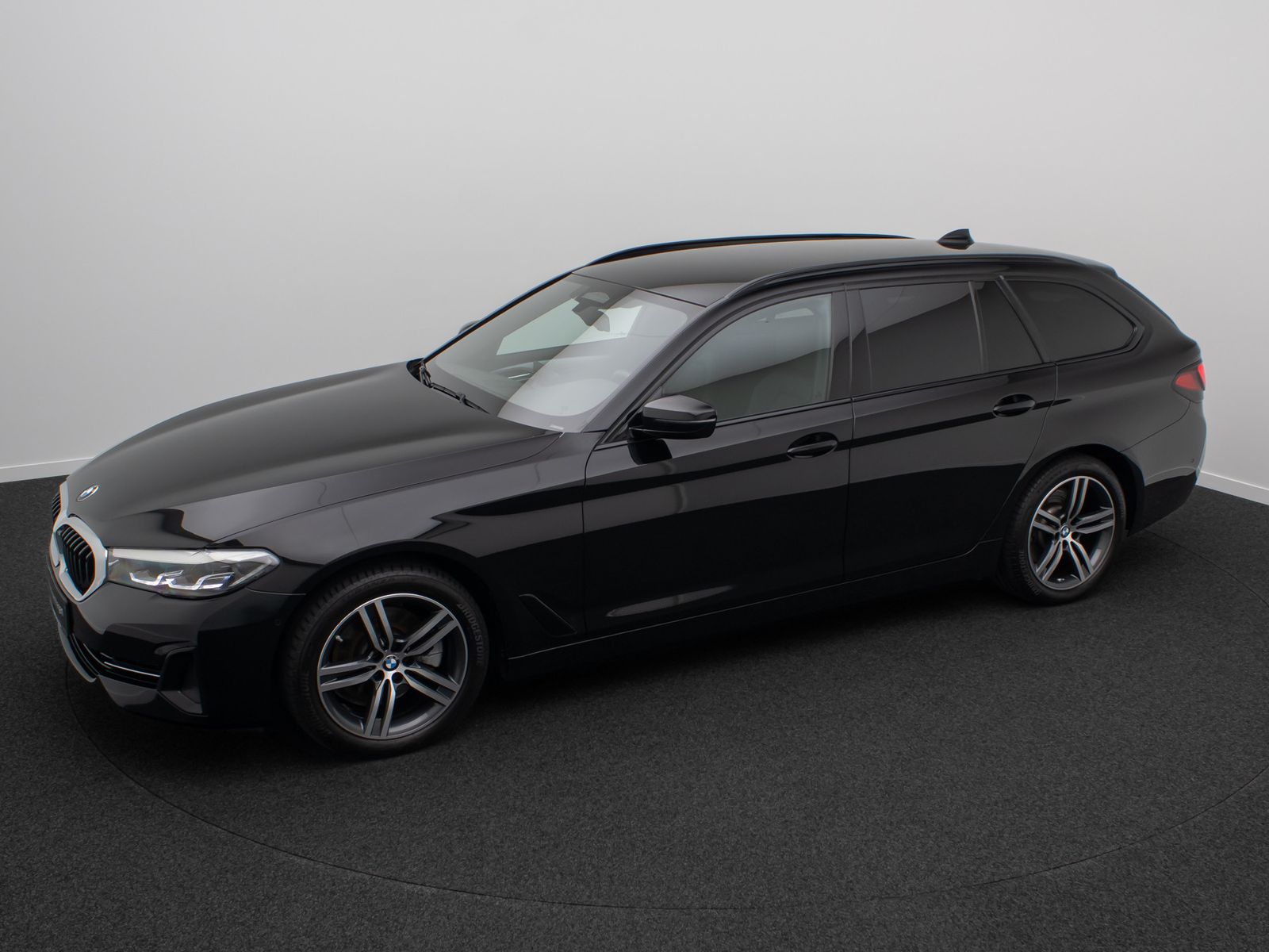 Fahrzeugabbildung BMW 520d Leder DAB Alarm H/K Kamera 4xKlima Sport