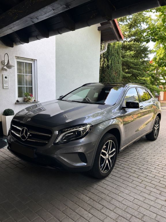 Image of Mercedes-Benz GLA 220