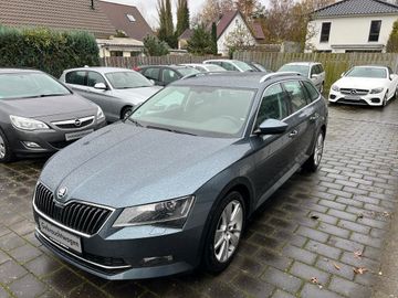 Fahrzeugabbildung SKODA Superb 2.0 Combi Style. NAVI. AUTOMATIK