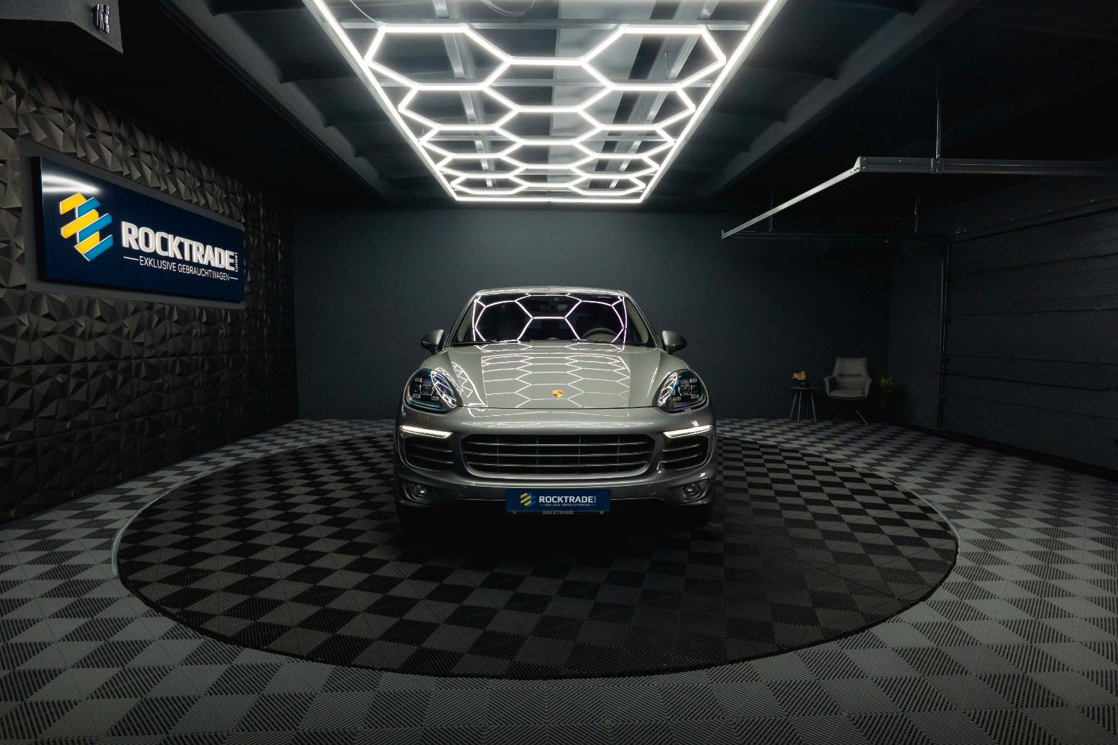 Fahrzeugabbildung Porsche Cayenne S Sport-Design Paket Carbon KERAMIK *LED