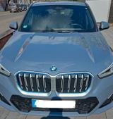BMW iX1 xDrive30 - Top Zustand M Sportpaket - graue BMW iX1