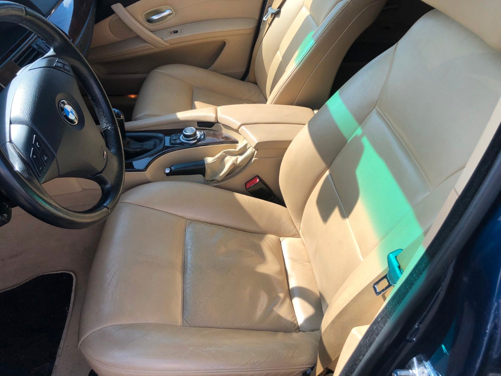 Fahrzeugabbildung BMW 525 Touring Shadow-Line