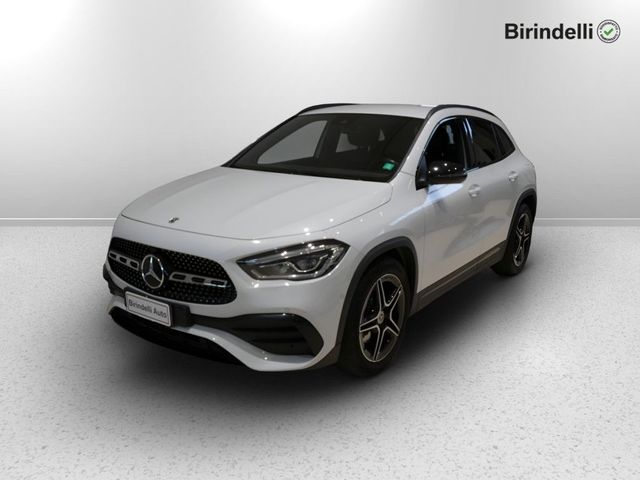 Mercedes-Benz GLA (H247) - GLA 200 d Automatic P