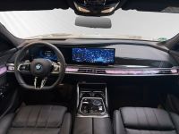 BMW 750 - Vorschau Bild 11