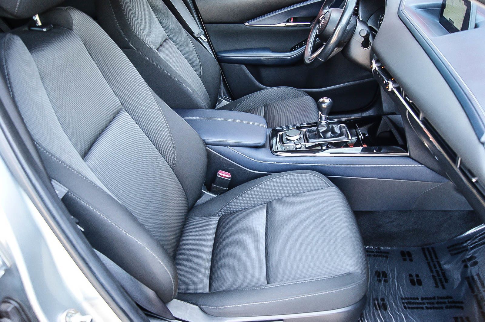 Fahrzeugabbildung Mazda CX-30 2.0 SKYACTIV-G M Hybrid DESIGN HEADUP LED