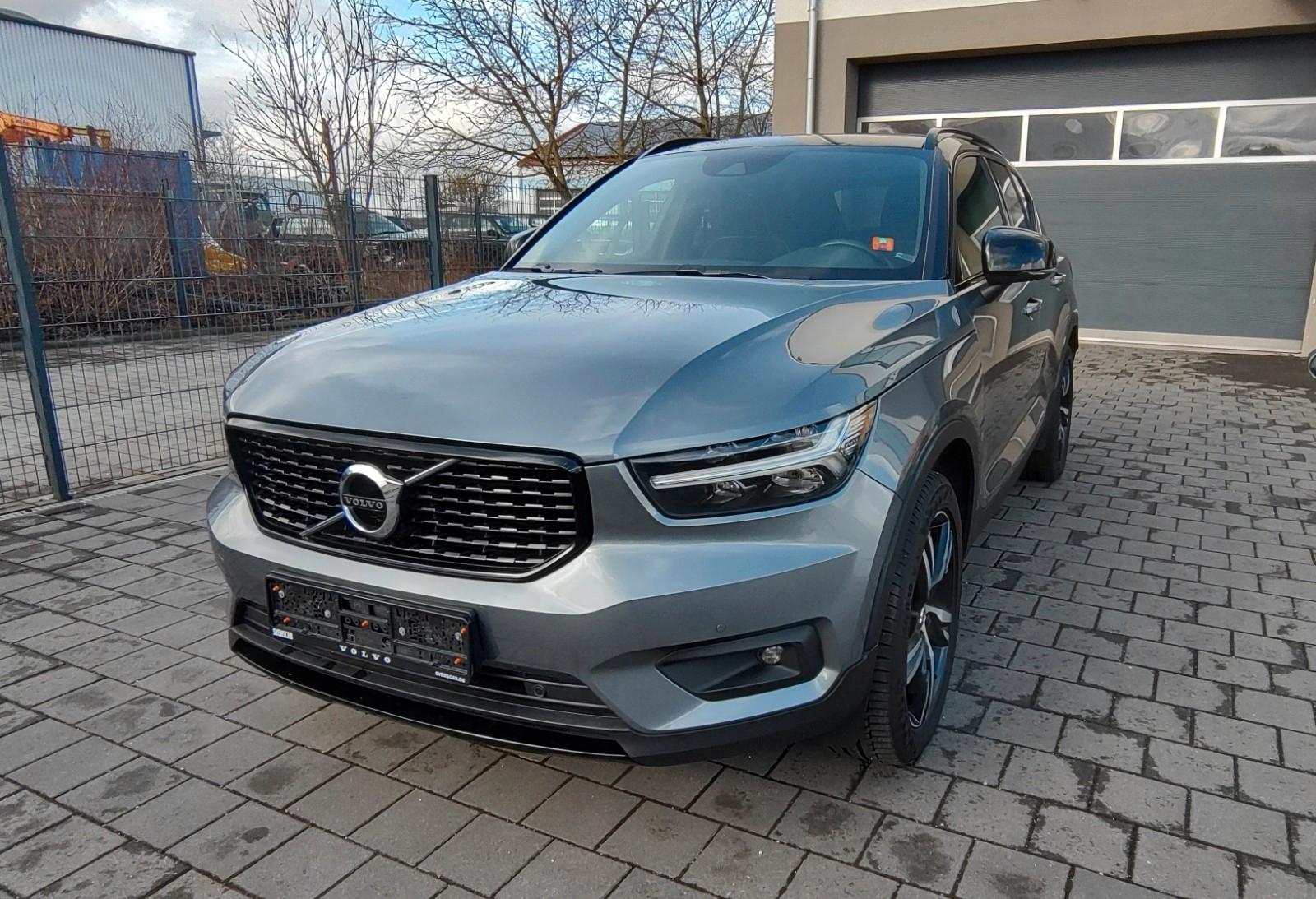 Volvo XC 40 T5 R-Design AWD - ACC/AHK/Panorama/Voll