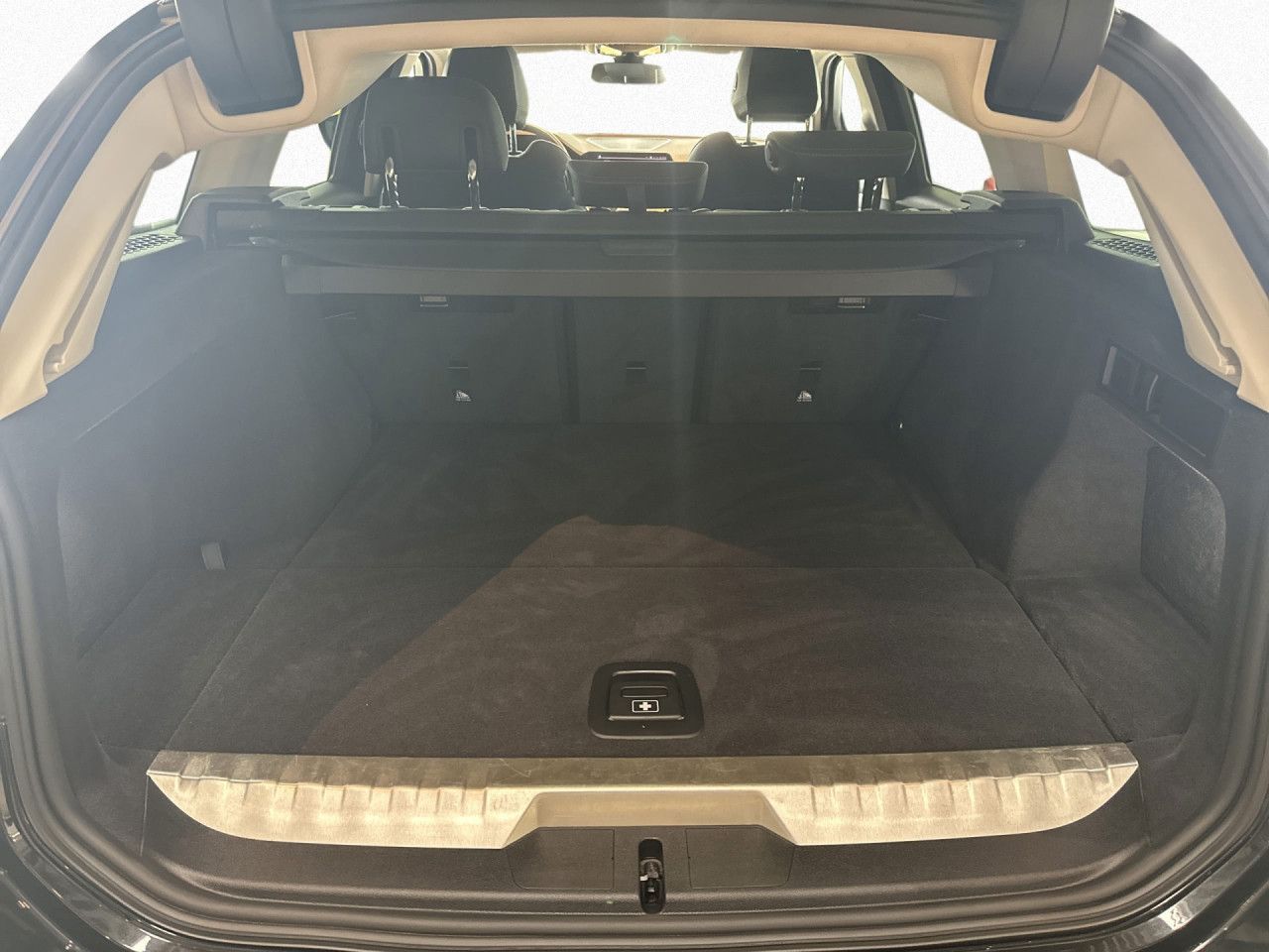BMW 320e Tour Sport Line LiveProf LED Tempo SHZ PDC foto 16
