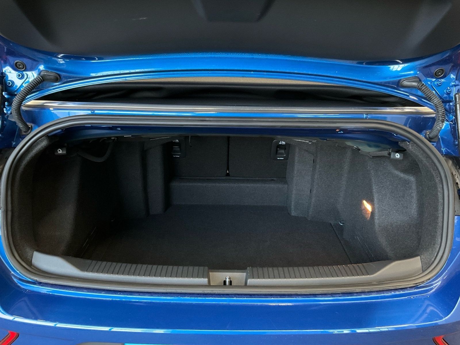 Volkswagen T-Roc - Bild 8