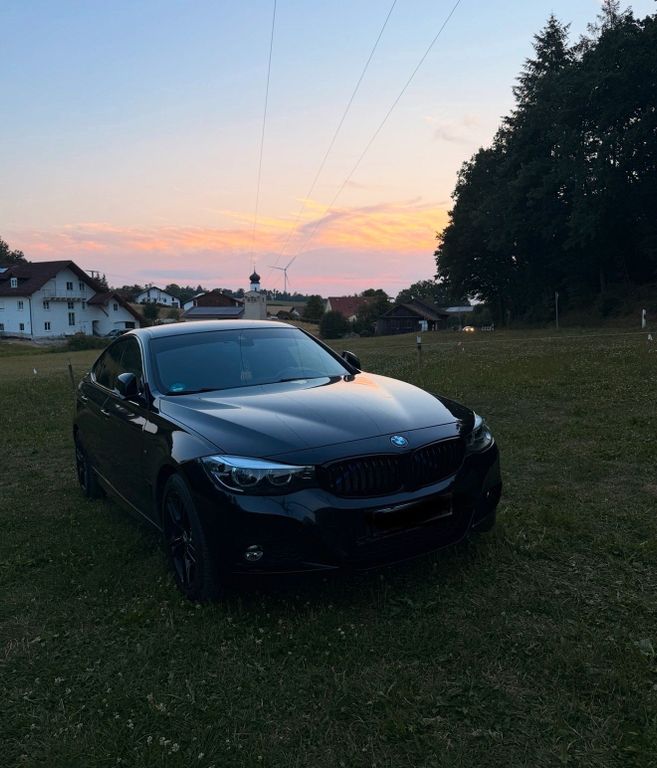 Image of BMW 320