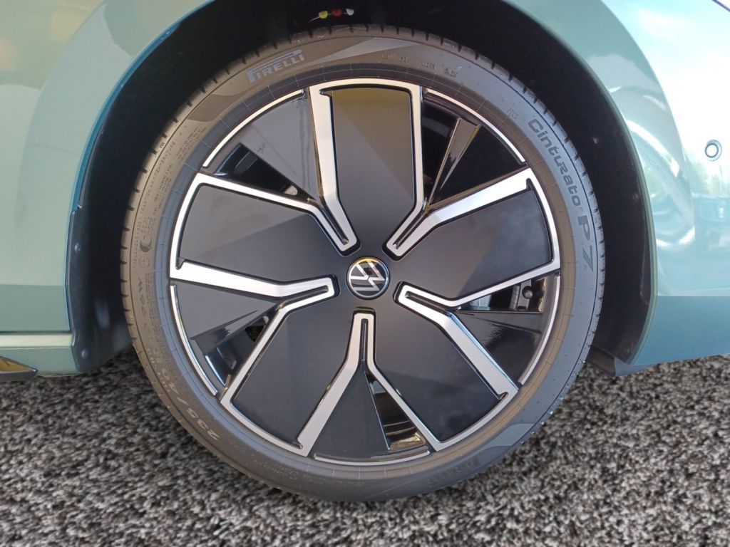 Fahrzeugabbildung Volkswagen Passat Variant 2.0 TDI 4Motion DSG R-Line Sthzg