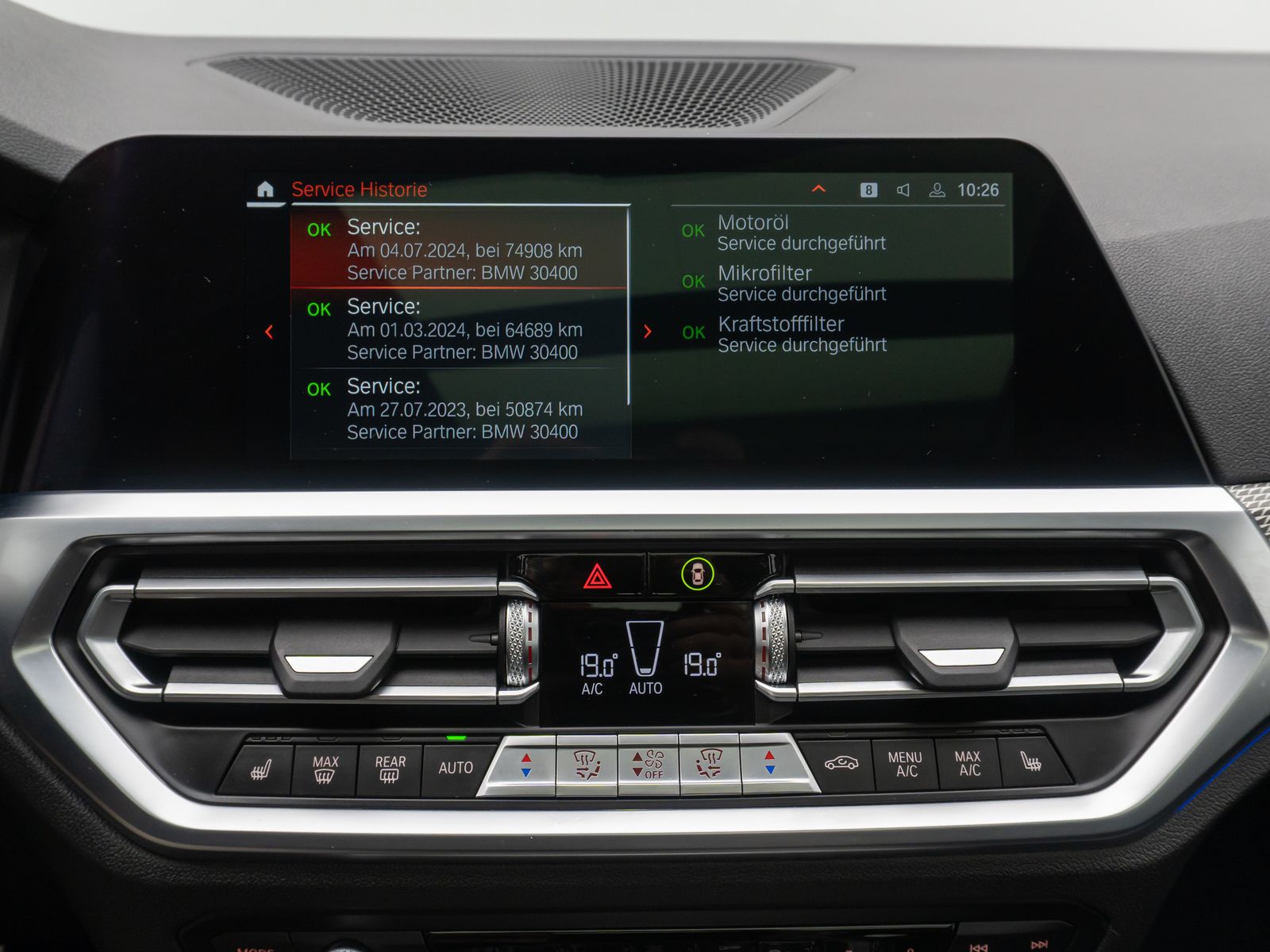 Fahrzeugabbildung BMW 320d xD M Sport HUD HiFi DAB Individual Panorama