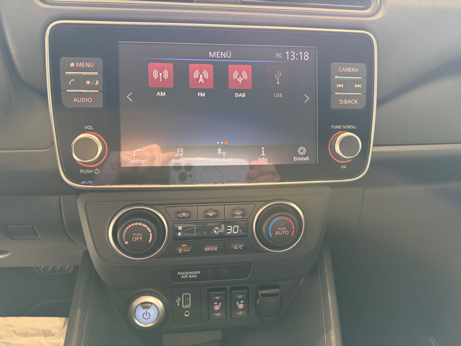 Fahrzeugabbildung Nissan Leaf Acenta, Winterpaket, Rückfahrkamera