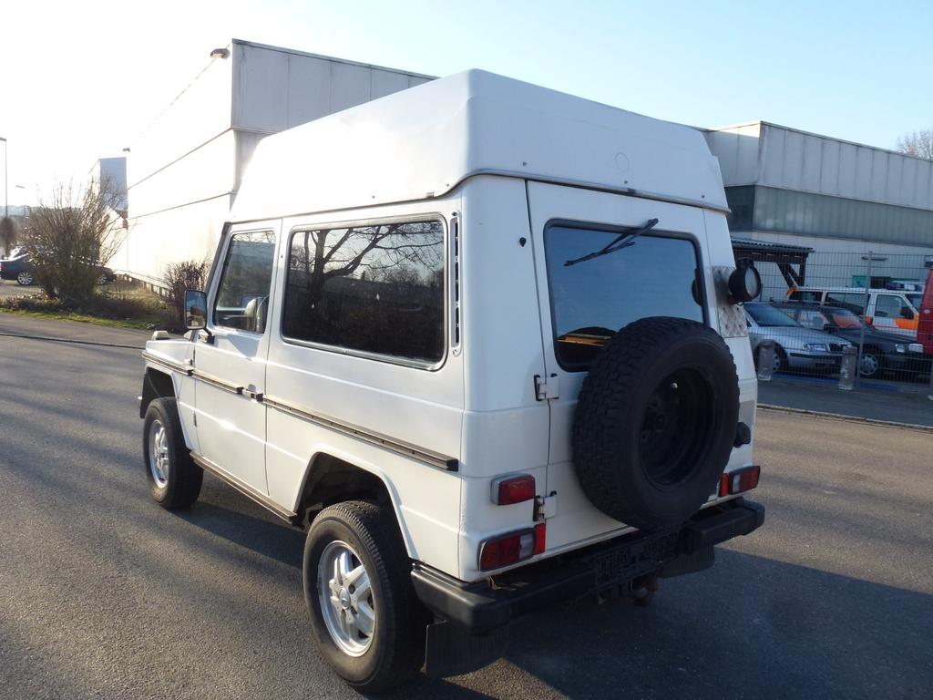 Mercedes-Benz G 230