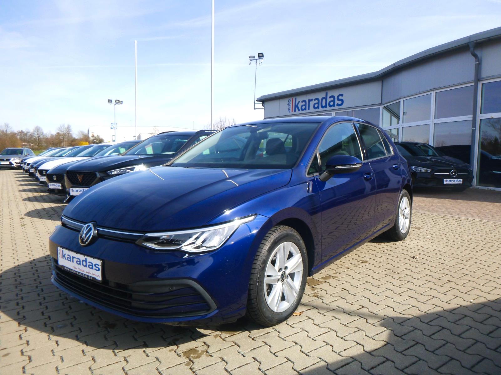 Volkswagen Golf VIII  1,0 eTSI Life >AUT/NAV/LED/KAM/SHZ<