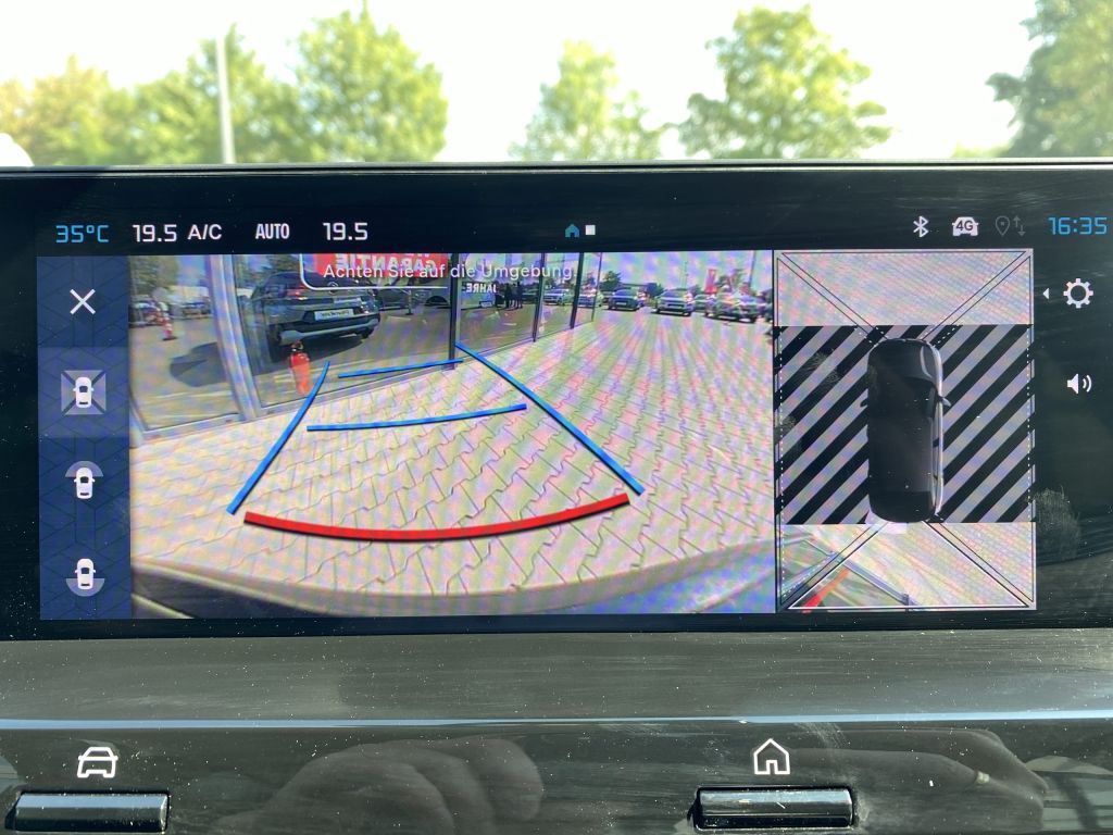 Fahrzeugabbildung Citroën C4 PureTech 130 S&S *Automatik* MAX *beh. Lenkr*