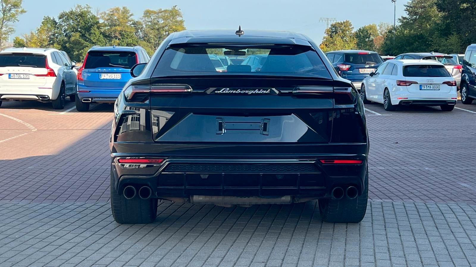 Fahrzeugabbildung Lamborghini Urus LP650 *PANO*Carbon*HeUp*22**Mietkauf*