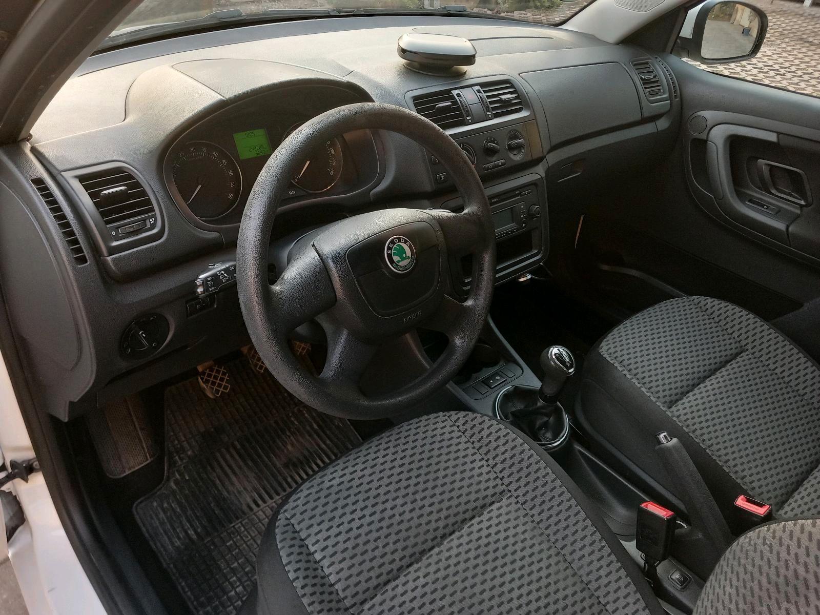 Skoda Fabia 2012 — engine 75 HP (55kW)