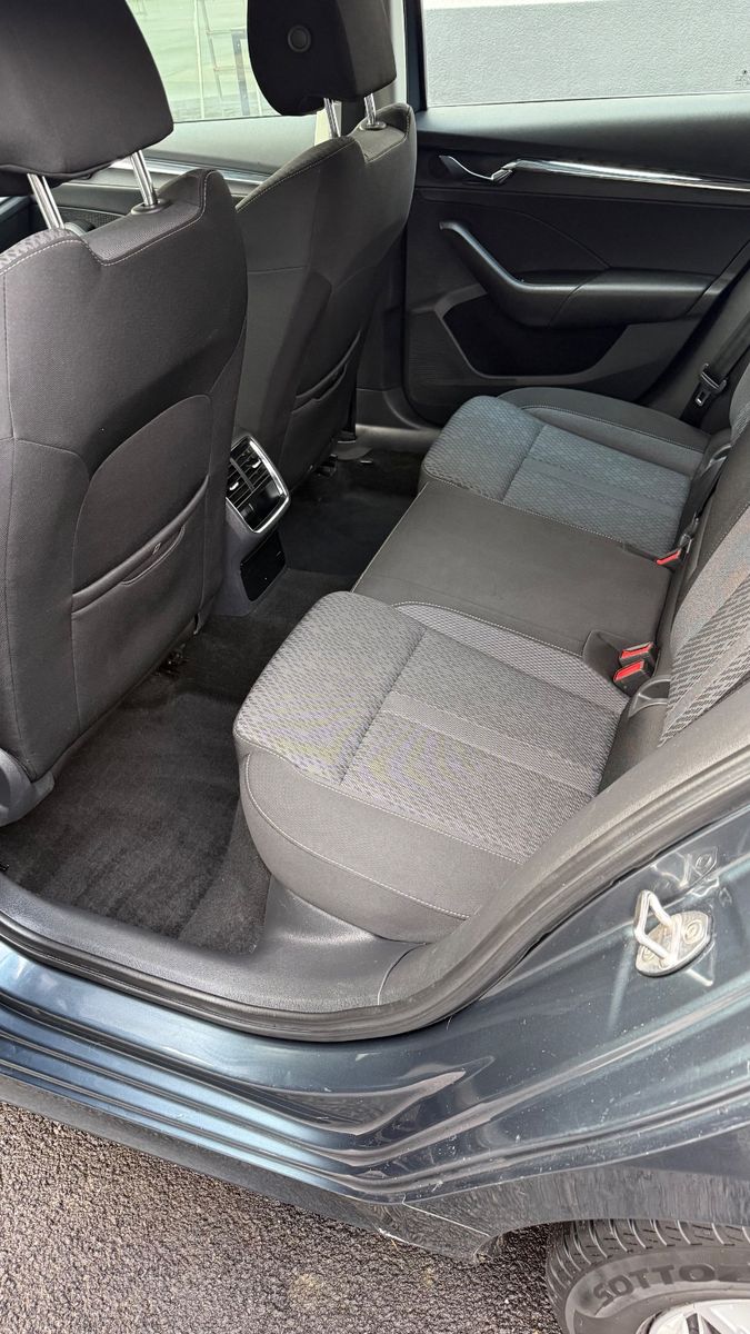 Fahrzeugabbildung SKODA Octavia Combi First Edition