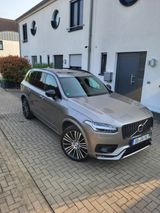 Volvo XC90 B5 D AWD Geartronic R-Design R-Design - Volvo: Firmenfahrzeug