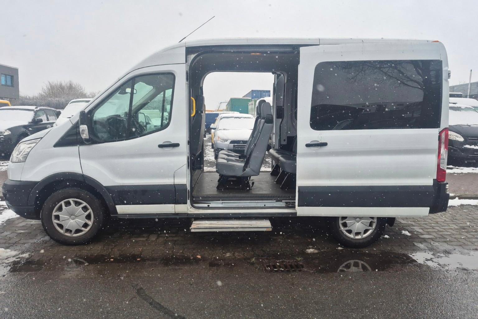 Ford Transit Kombi 330 L2 Trend 9 Sitze