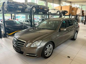 Mercedes E 300 - 2