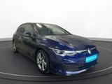 Volkswagen Golf VIII 1.5 eTSI DSG R-Line | NAVI | PANO | - mit Benzin-Antrieb: Blau, Limousine