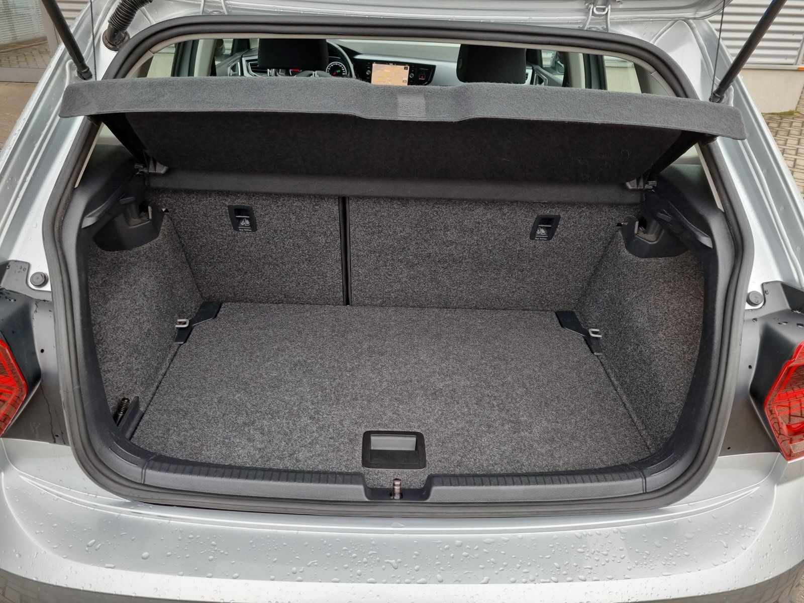 Fahrzeugabbildung Volkswagen Polo 1.6 TDI Highline DSG LED