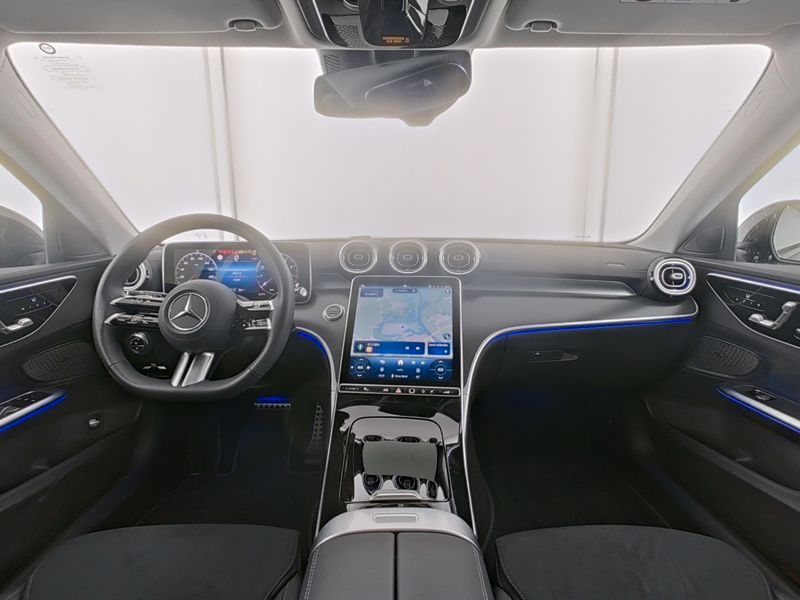 Fahrzeugabbildung Mercedes-Benz C 180 T AMG+NIGHT+PANO+AHK+LENKRADHEIZ+AMBIENTE+
