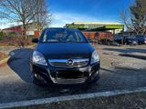 Opel Zafira  mit *Frisch gemachten TÜV * - Opel Zafira in Lübeck