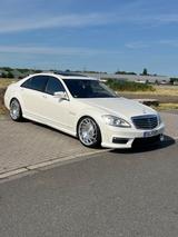Mercedes-Benz S63AMG Lang SPEEDSHIFT MCT 5.5 Biturbo  - schwarze Mercedes-Benz S 63 AMG
