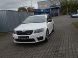 Skoda Octavia Combi RS 2.0 TDI*DSG*Navi*Xenon*PDC*AHK - Skoda Octavia: RS TDI Dsg