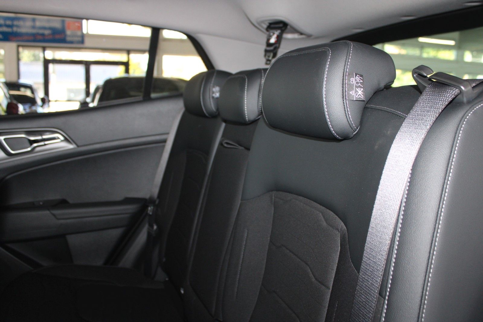 Fahrzeugabbildung Kia Sportage 1.6T DCT Automatik AWD Spirit SOFORT