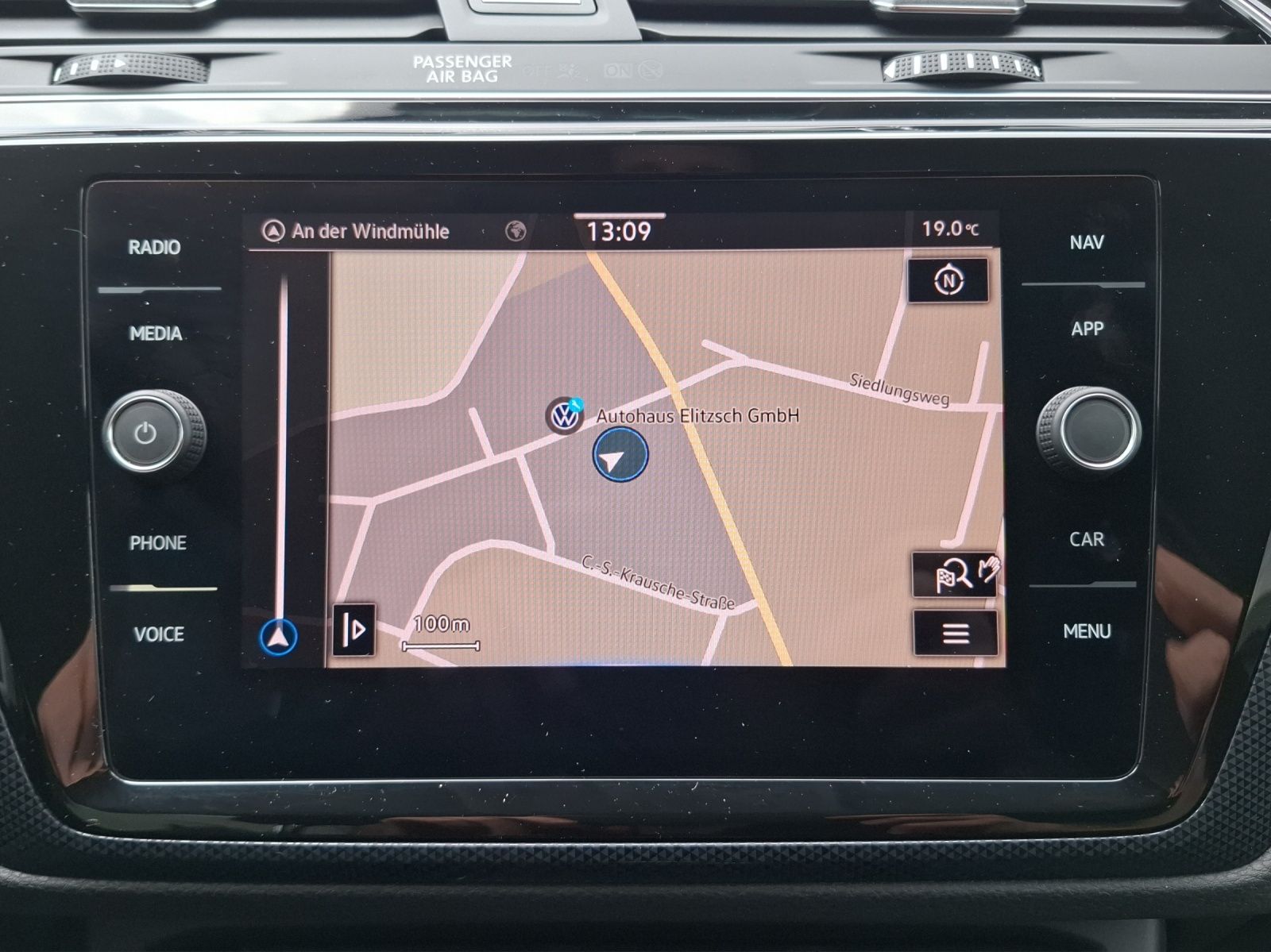 Fahrzeugabbildung Volkswagen Touran TSI United Standhzg 7-Si LED Navi ACC RFK