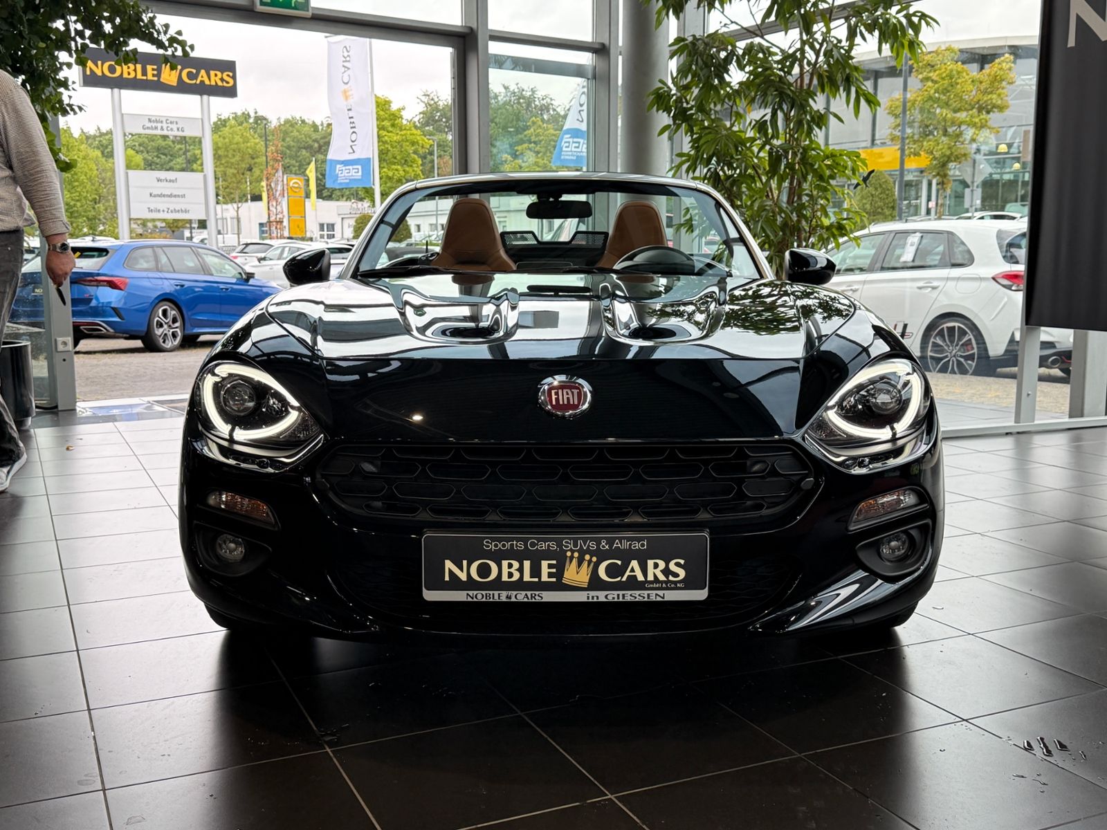 Fahrzeugabbildung Fiat 124 Spider Lusso KAM LED NAVI