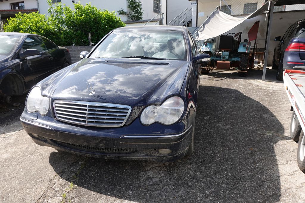 Angebot ansehen Mercedes-Benz C 180