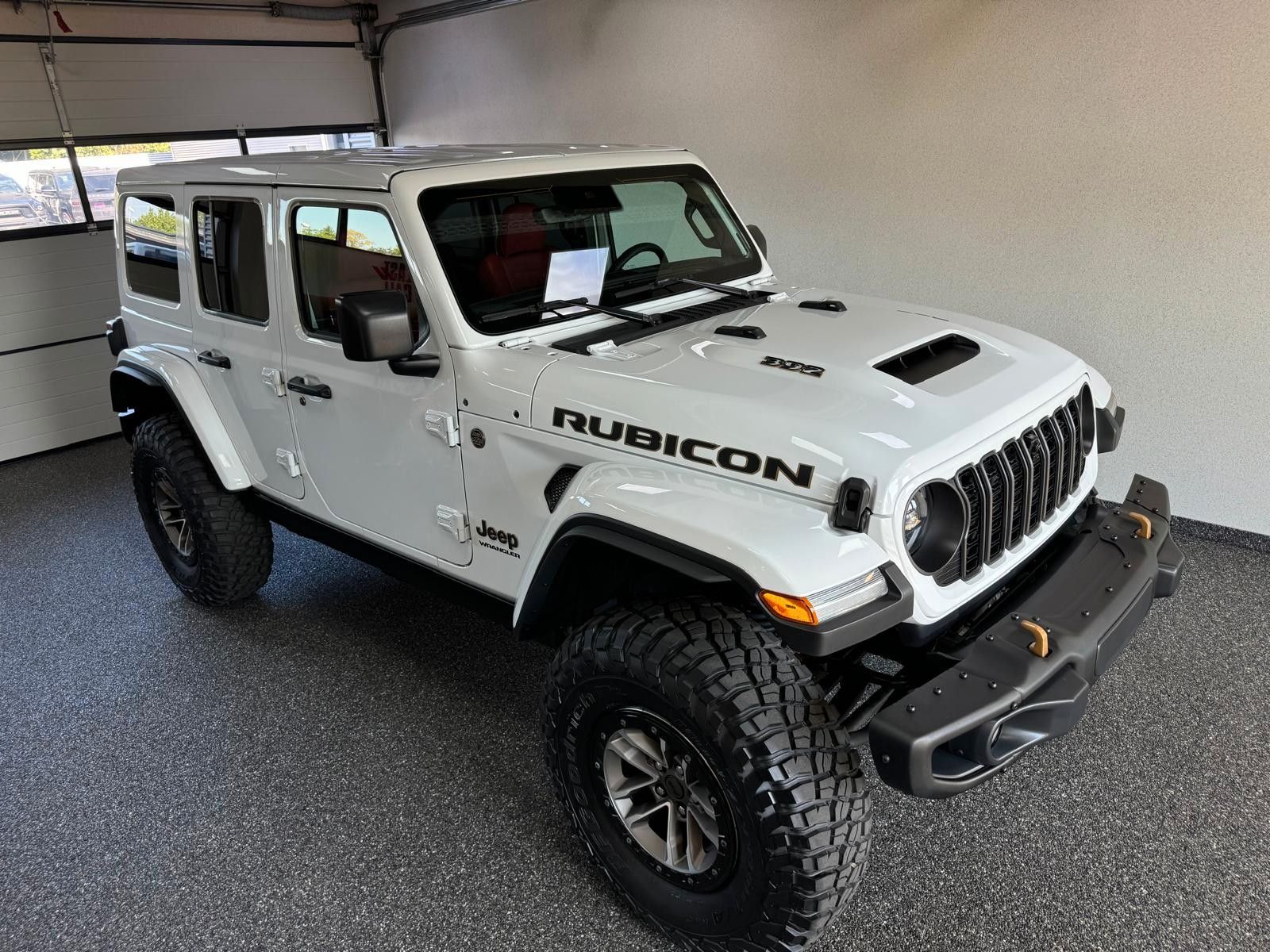 Fahrzeugabbildung Jeep RUBICON 392-V8-3" FAHRWERK-37" REIFEN-POWERSTEPS