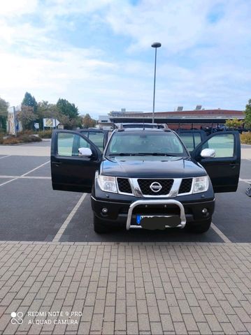 Nissan Navara Pick-Up 4X4 Automatik 2.5 Di...