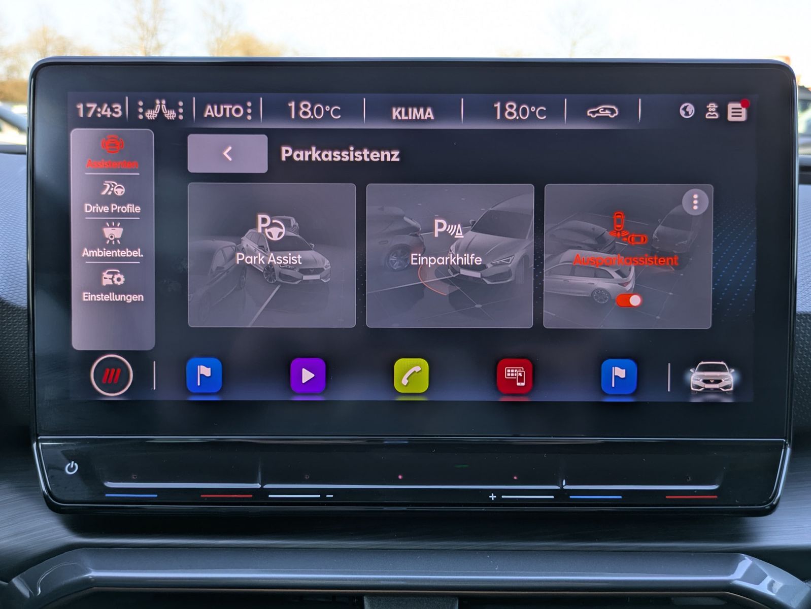 Fahrzeugabbildung CUPRA Leon 1.5 eTSI DSG MATRIX-LED*AHK*ACC*KAMERA*18"