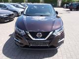 Nissan Qashqai N-Connecta, Navi, AHK, zus. Wintereifen - Nissan Qashqai Gebrauchtwagen in Düsseldorf
