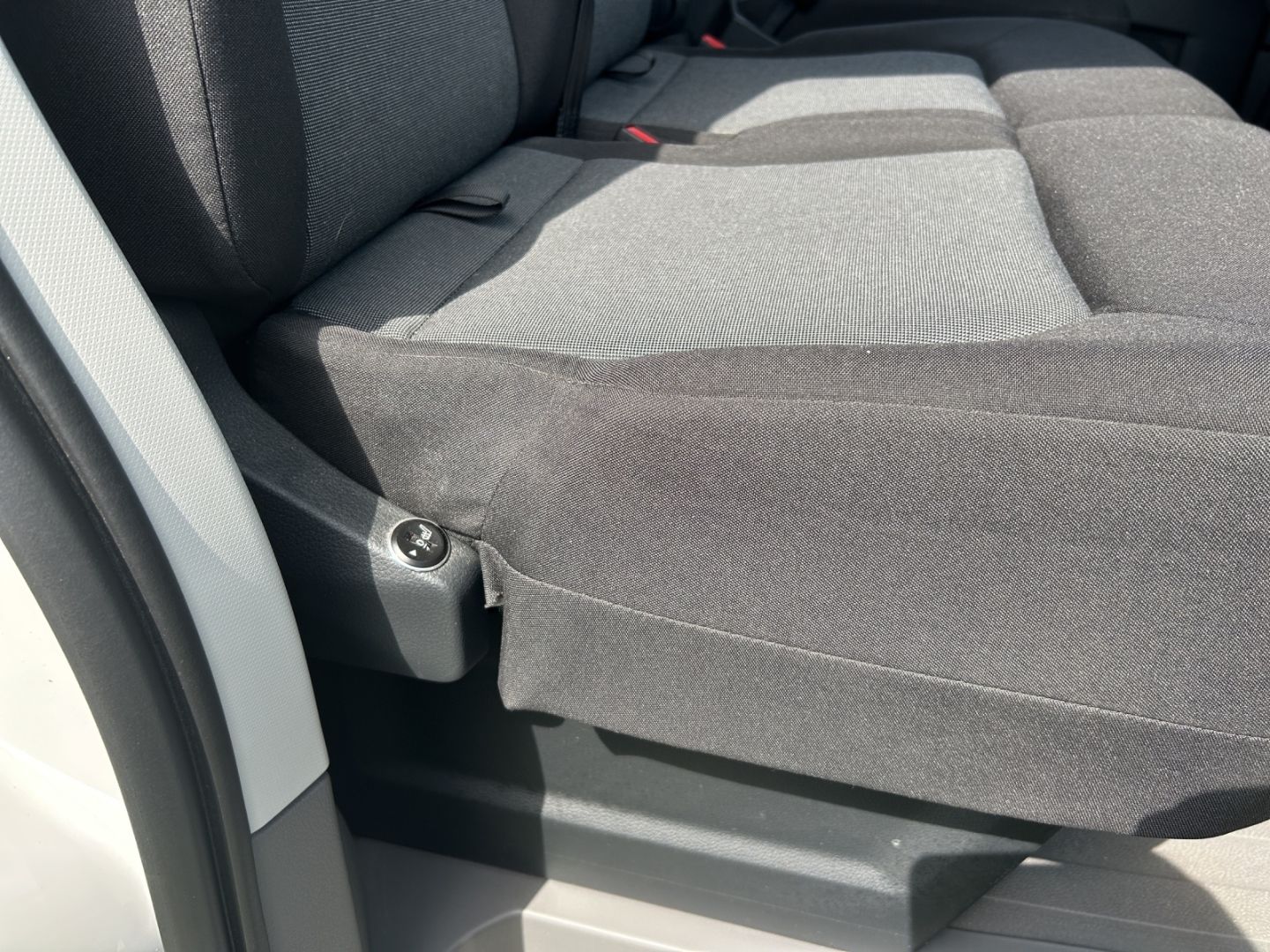 Crafter Kasten mittellang Hochdach FWD 35 2.0TDi