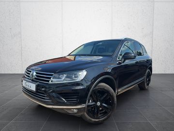 Volkswagen Touareg - 1