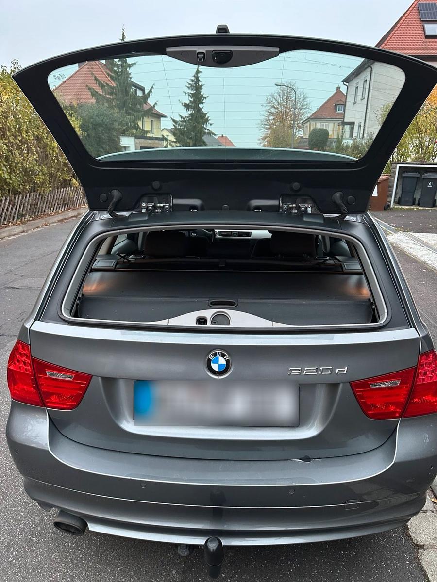 BMW 320 2011 — photo 5