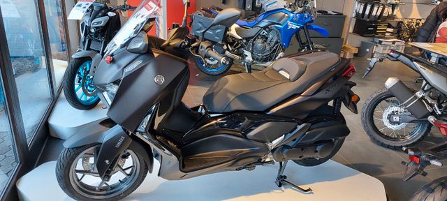 Yamaha X-Max 125 Tech Max   2025  5 J. Garantie